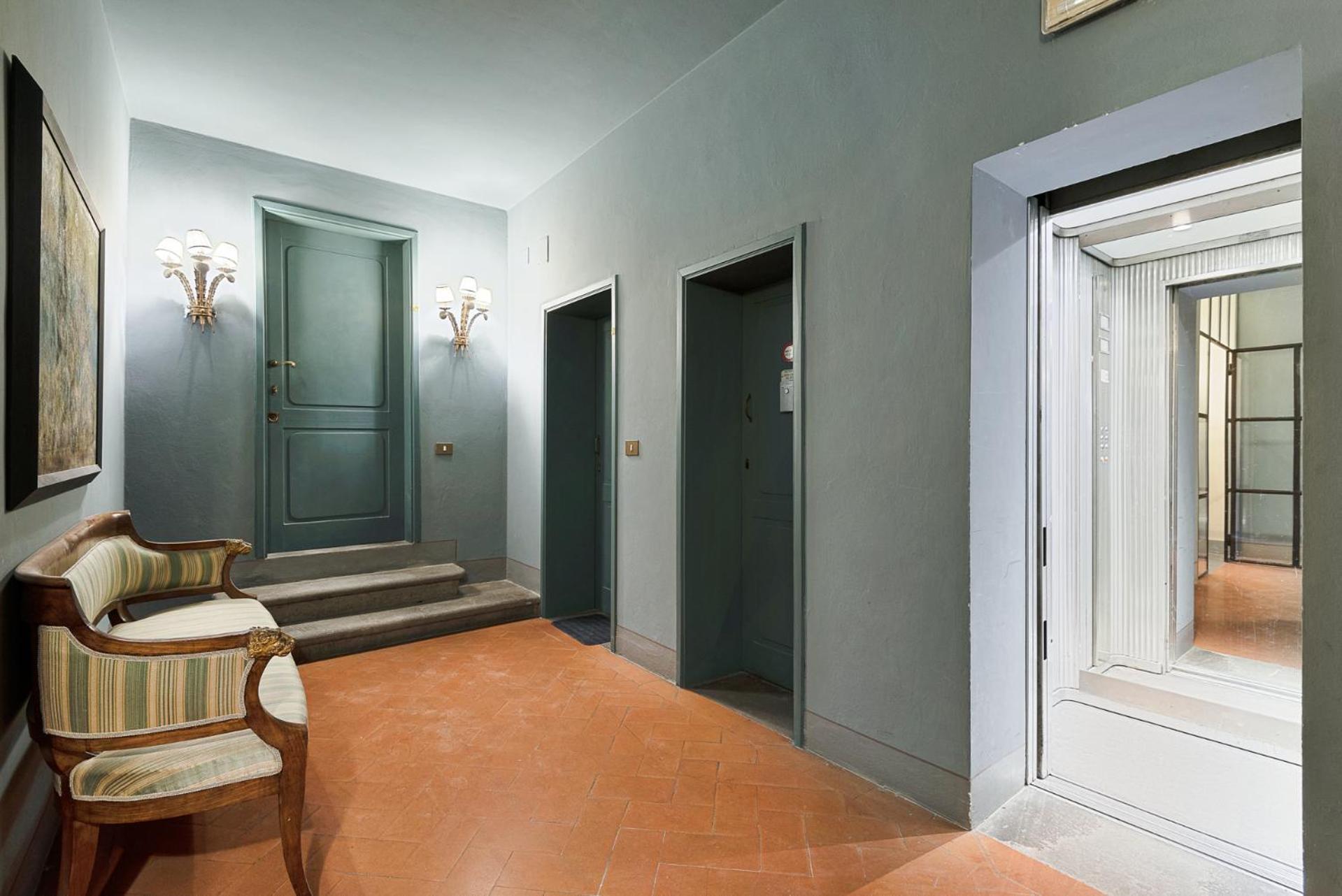 Tornabuoni Living - Luxury Apartments Collection Флоренция Экстерьер фото