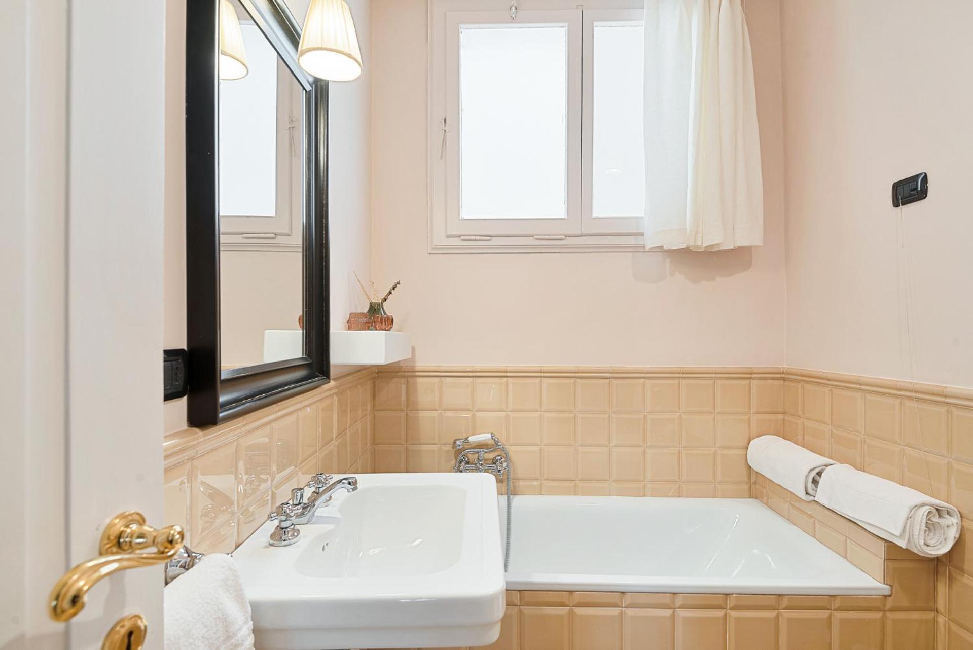 Tornabuoni Living - Luxury Apartments Collection Флоренция Экстерьер фото